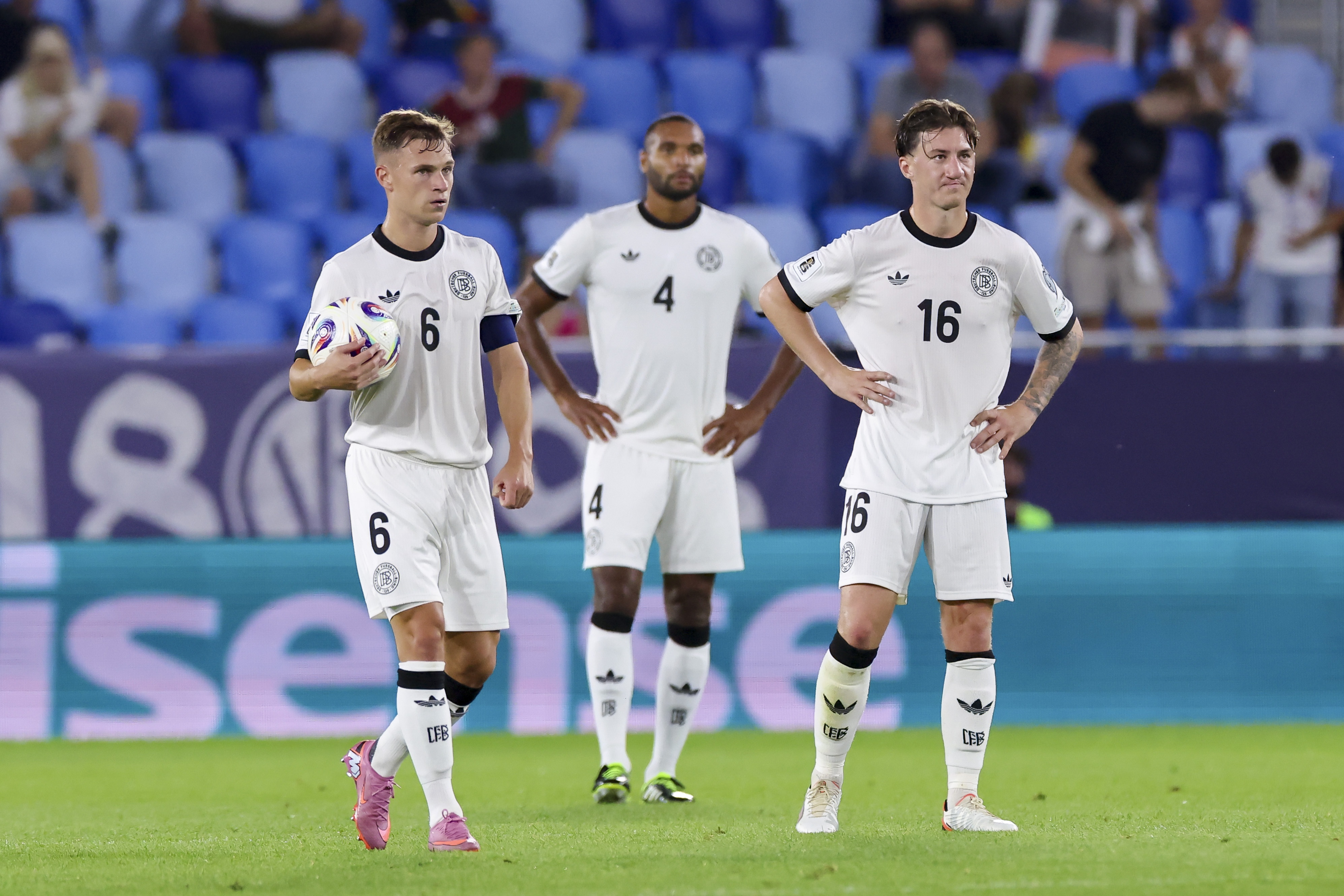 国足告别赛,场泪洒现场,专家点评,爱游戏app,爱游戏官网,爱游戏体育官网,爱游戏体育app