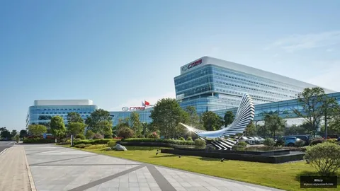 电竞游戏市场，爱游戏app，持续增长，品牌赞助热
